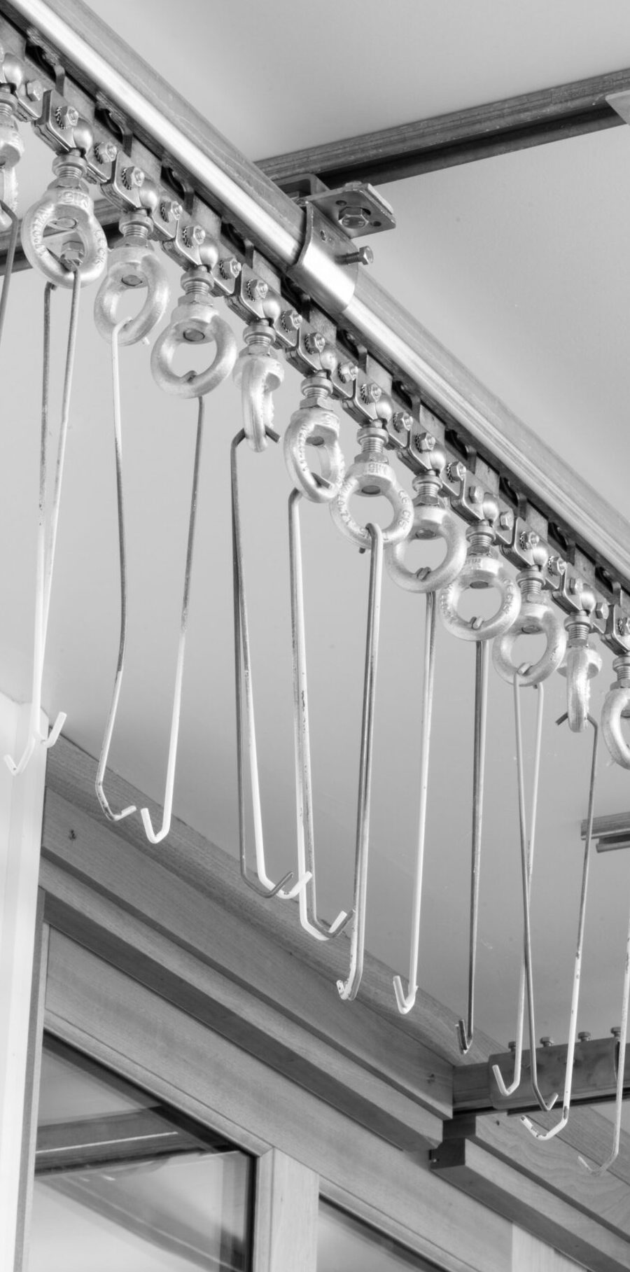 Multirail Overhead Conveyor System